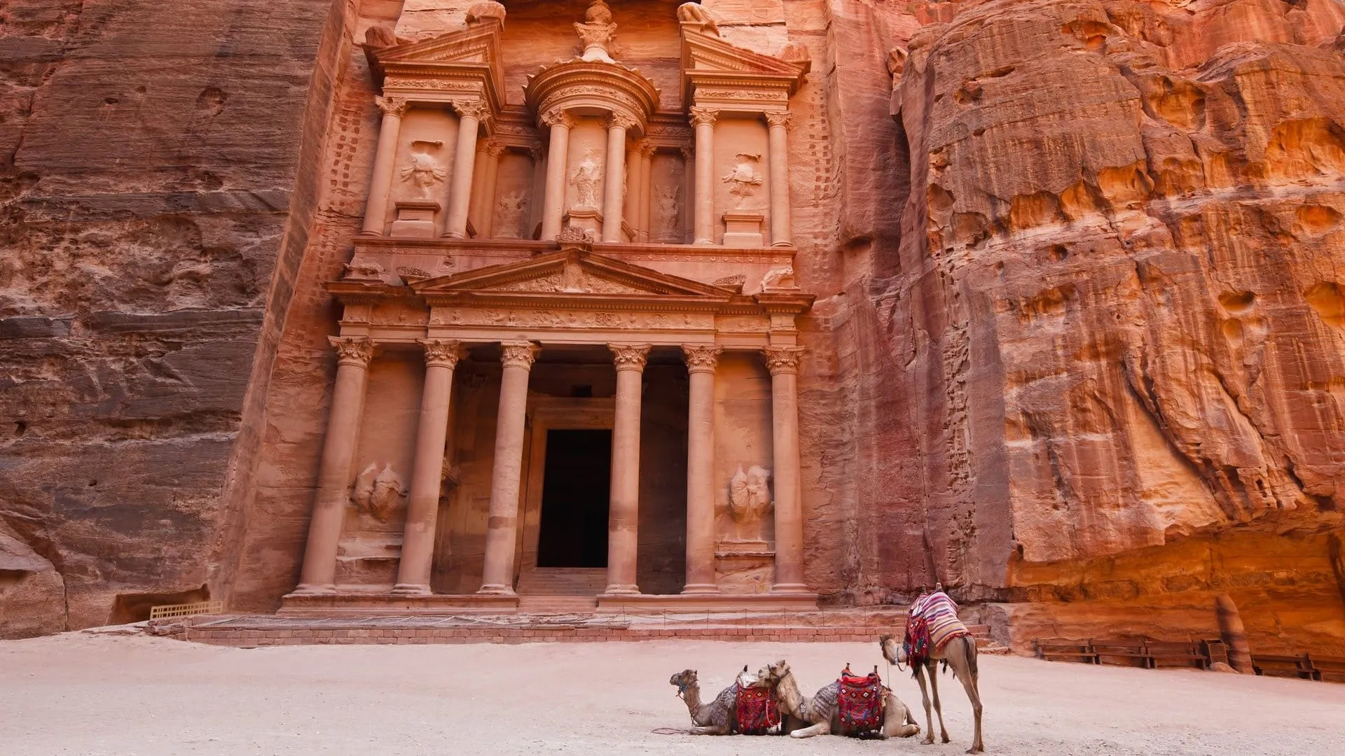 Notte nel deserto del Wadi Rum: guida all'esperienza in campo tendato