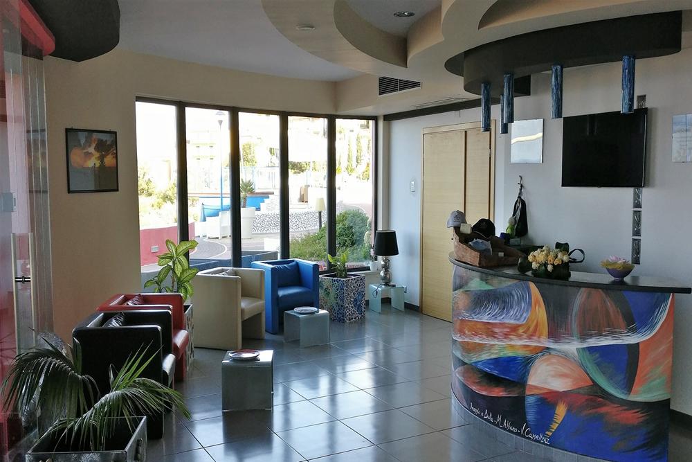Tus Hotel