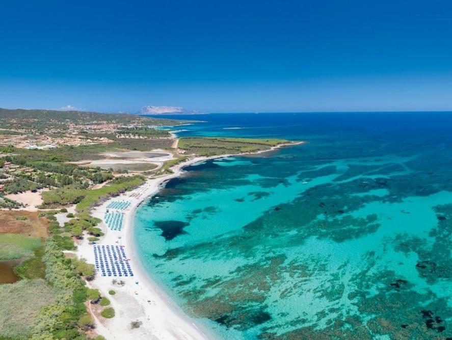 Club Hotel Eurovillage con PACCHETTO NAVE