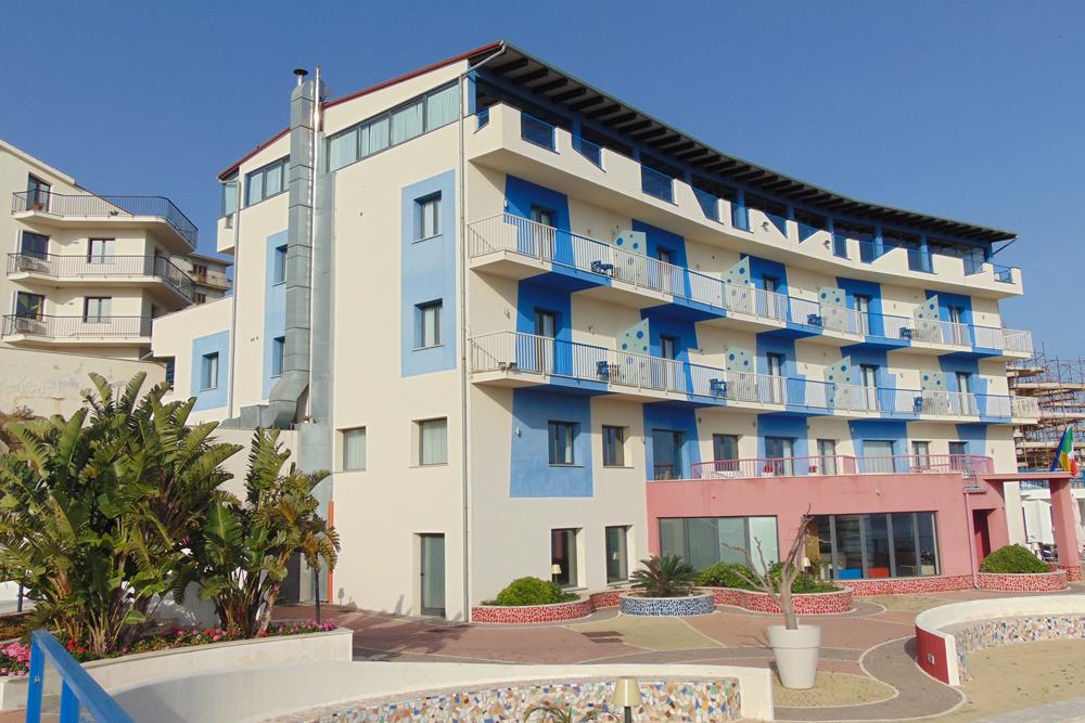 Tus Hotel