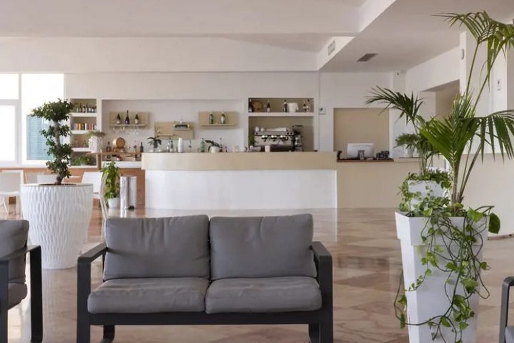 Delfino Beach Hotel