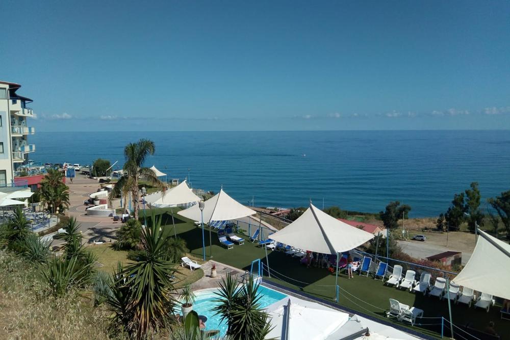 Tus Hotel