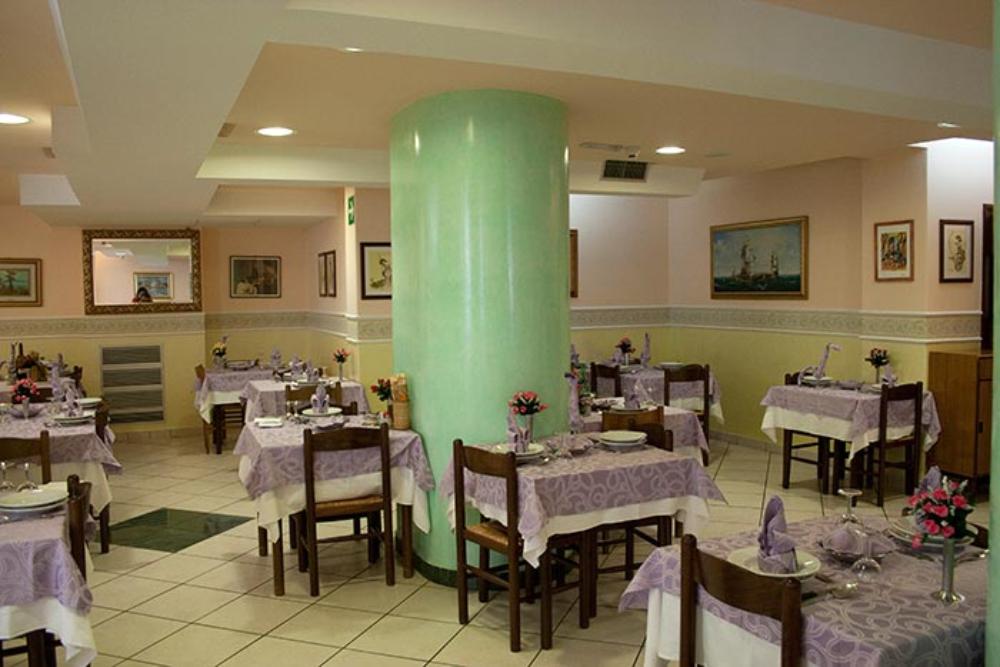 Hotel Monica
