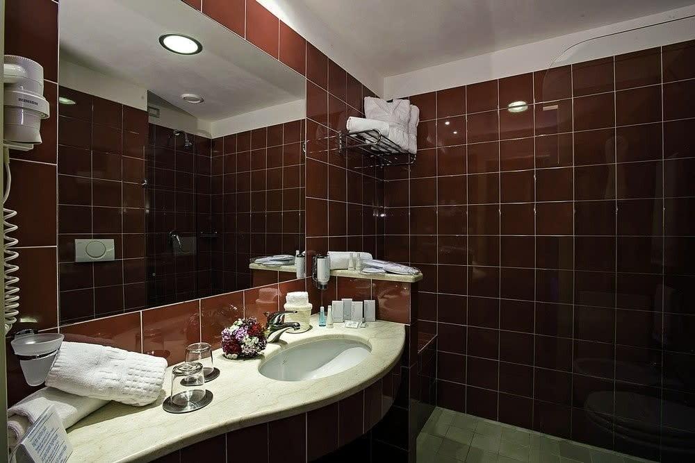 Hotel Mahara