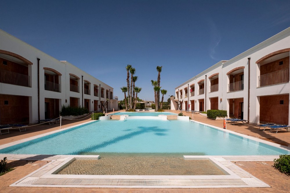 Delfino Beach Hotel