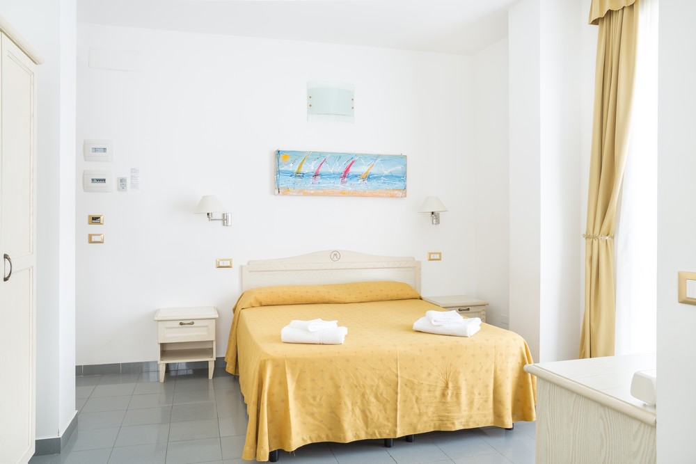 Marechiaro Hotel Beach Club