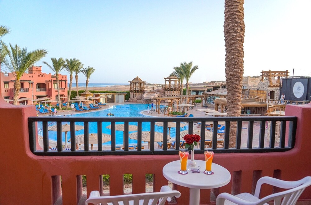 Charmillion Sea Life Resort