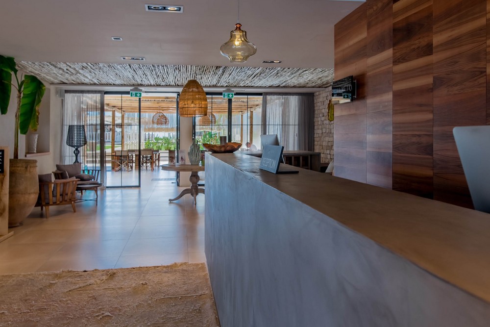 Cumeja Beach Club & Hotel