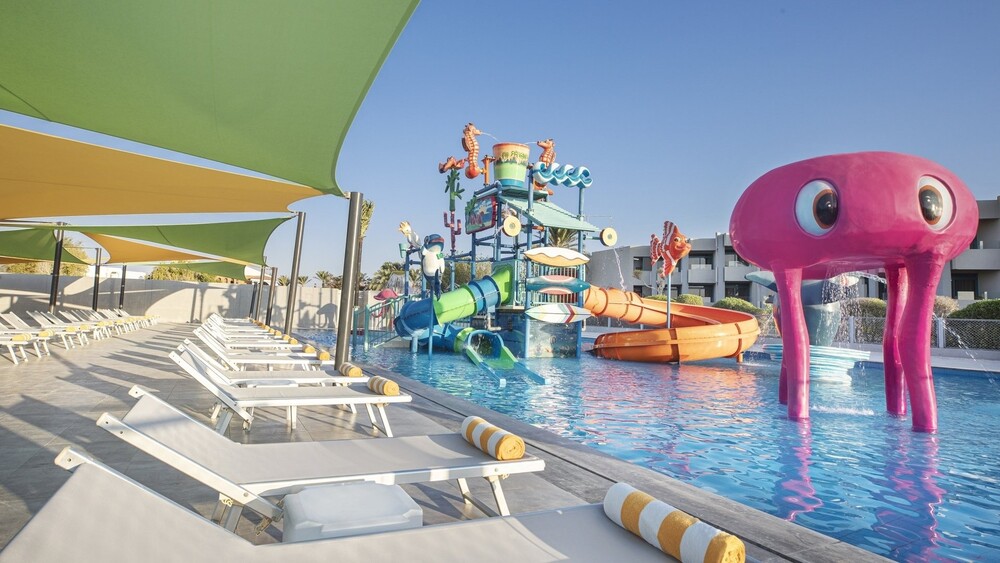 The V Hotel (ex Pyramisa Beach Resort)
