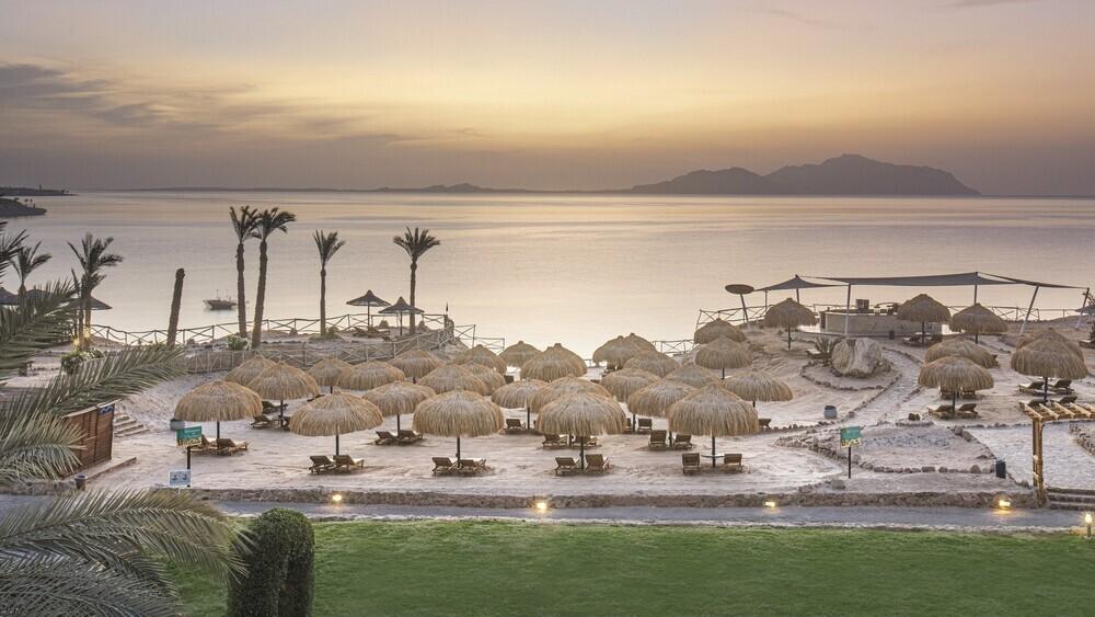 The V Hotel (ex Pyramisa Beach Resort)