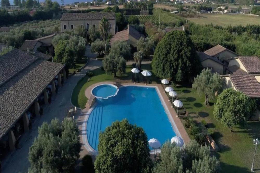 Borghetto Beach Club Resort
