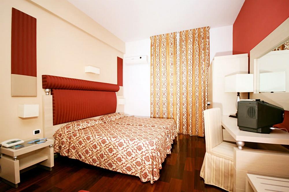 Hotel Santa Lucia Le Sabbie D'Oro