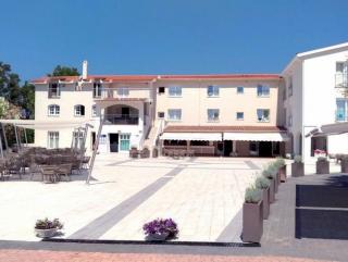 Club Hotel Eurovillage con PACCHETTO NAVE