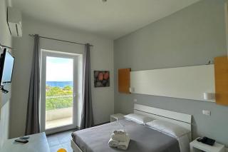 Oasis Park Hotel - Grotta della Poesia