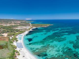 Club Hotel Eurovillage con PACCHETTO NAVE