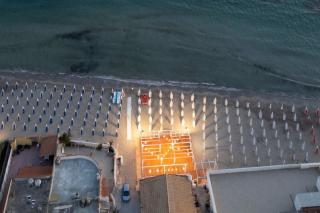 Delfino Beach Hotel