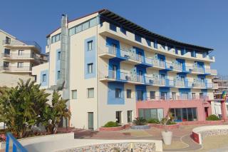 Tus Hotel