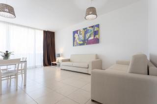 19 Summer Suites