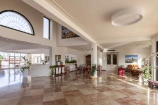 Delfino Beach Hotel