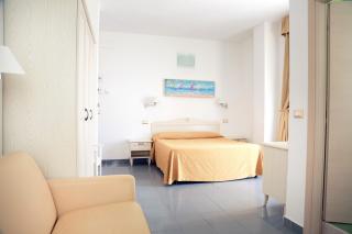 Marechiaro Hotel Beach Club